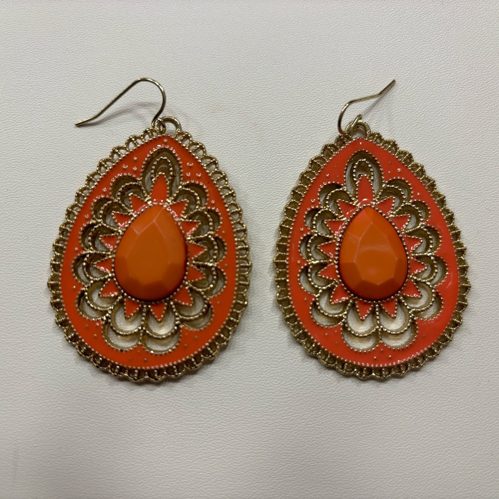 2 Pairs of Earrings - Picture 1 of 2